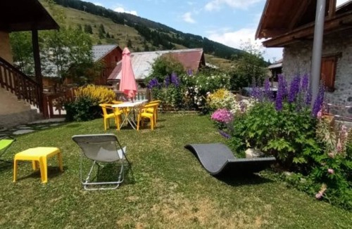 Vars Apartment | New apartment very good team warm mountain atmosphere Vars 05560