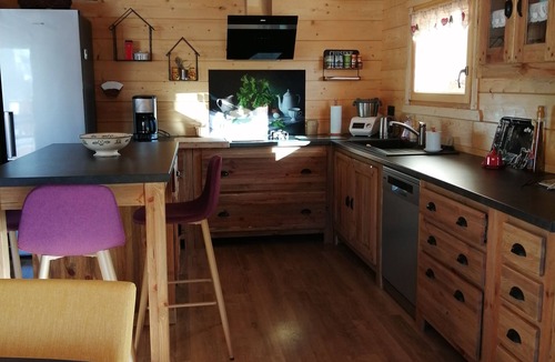 Jarrier Ski Chalet | New traditional chalet in a mountain village in the Alps.