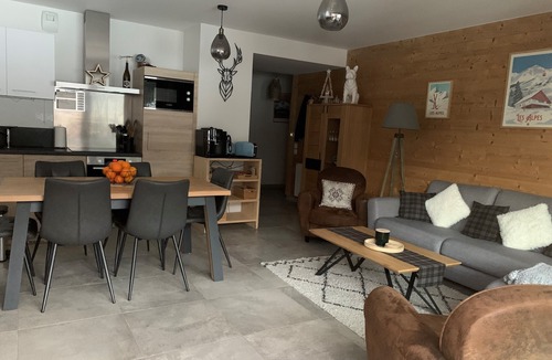 Oz-en-Oisans Apartment | OZ Alpe d'Huez ski area apartment 8 people