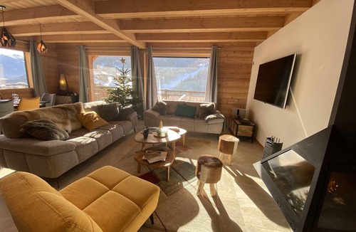 Chantemerle Ski Chalet | Panoramic Chalet | View, Hot Tub, Sauna, Fireplace, Terrace | Serre Chevalier