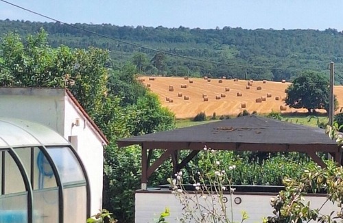 Vimarce Cottage | Peaceful Mayenne Cottage with Private Pool & Walking Trails in the Mayenne