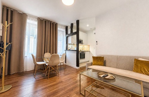 Romorantin-Lanthenay Apartment | Phoebus:Arrivée autonome-Netflix-Clim-Linge Inclus