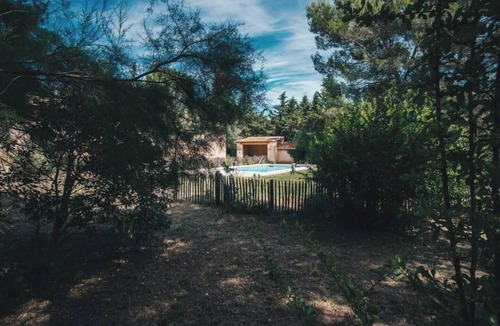 L'Isle-sur-la-Sorgue Villa | Pleasant, quiet house with private pool on the hill of St Antoine