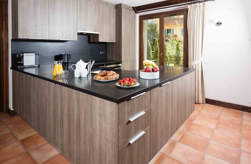 Chamonix City Centre Apartment | Pothecary apartment - an apartment that sleeps 8 guests in 3 bedrooms