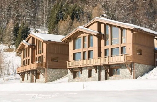 Praz-sur-Arly Ski Chalet | Praz-sur-Arly | Sleeps 6 | Vues imprenables