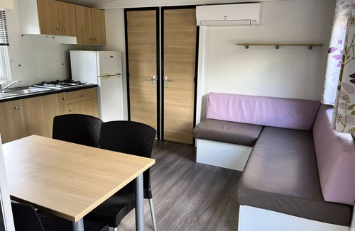 Montricoux House | Premium Mobile Home - 2 bedrooms (Max. 4 adults + 1 child), optional air conditioning for 4 to 5 people - 4 people included in the rate