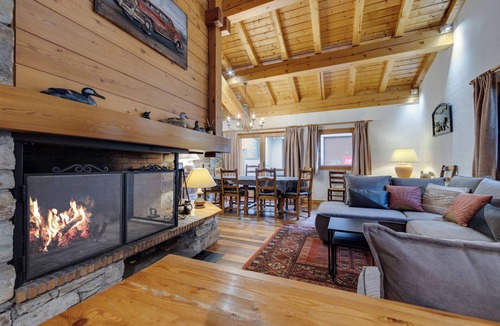 Val-d'Isere Ski Chalet | Pretty Savoyard chalet 100 metres from the slopes