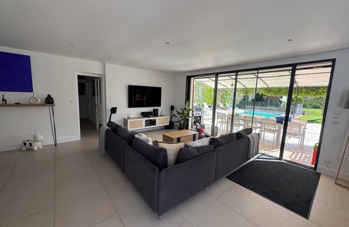 Aix-en-Provence House | Private air-conditioned villa with heated pool and pool house