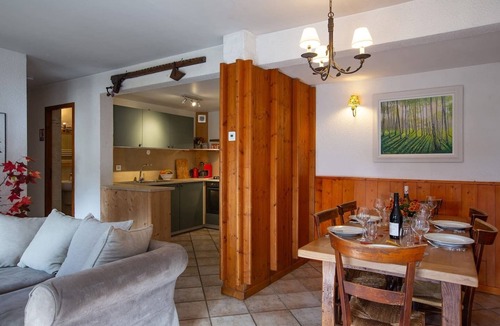 Vaujany Ski Chalet | Private terrace, warm & cosy lounge with fireplace