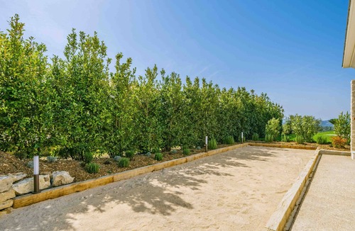 Peymeinade Villa | Proche de Mougins, Propriété de Luxe, vue Panoramique, Environnement Privilégié