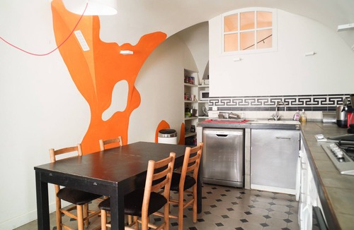 Merindol House | Property with great character, beautiful gardens and a fantastic swimming pool