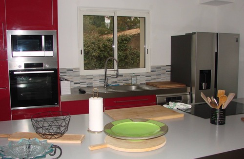 Merindol House | Provencal Escape in the Luberon - Villa with Swimming Pool and Mediterranean Garden