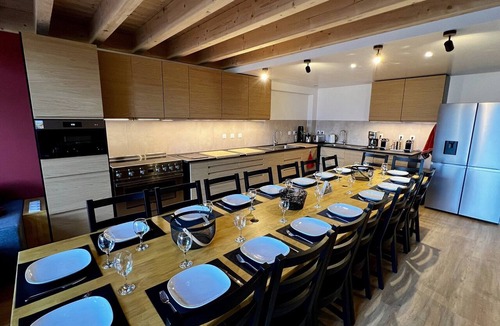 Font-Romeu-Odeillo-Via Ski Chalet | Quiétude Chalet New 2026 17 people Spa & Movie Theater