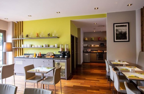 9th Arrondissement Hotel | Quiet Lyon Retreat Near Basilica Views & Local Restaurants