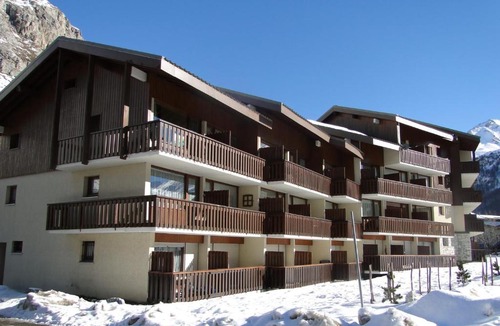 Val-d'Isere Apartment | Résidence Le Chantelouve - Studio cabine avec mezzanine pour 5 personnes à Val d'Isère à 300m du centre du village et 450m des pistes MAE-1805