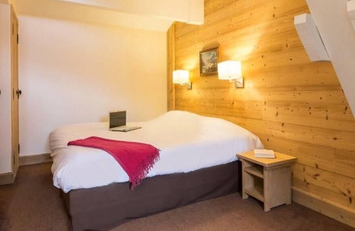 Courchevel Apartment | Résidence Pierre & Vacances Premium Les Chalets du Forum **** - Apartment sleeps 10 - 3 bedrooms - Balcony - Mountain view