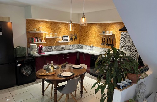 Malaucene House | Relaxing stay at the foot of Mont Ventoux - terrace, pool & Provencal charm