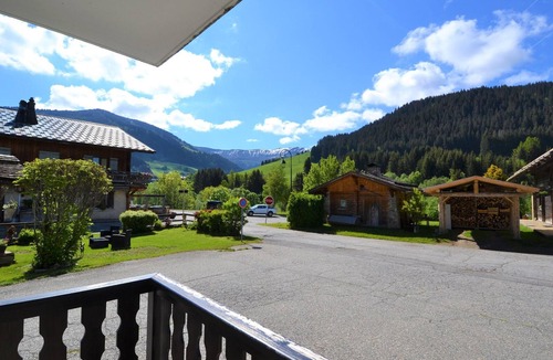 Notre-Dame-de-Bellecombe Apartment | Renovated studio near slopes with parking, quiet and comfortable for 4 people