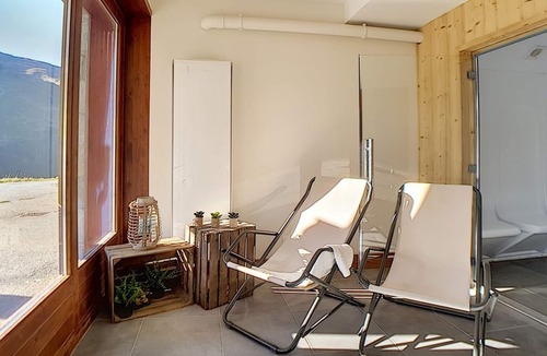 Les Menuires Apartment | Renovated apartment 8 pers, balcony & sauna in Les Menuires, WIFI included
