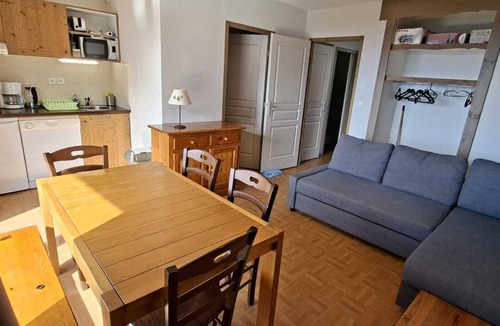 Chamrousse Apartment | Rental in Chamrousse " l'écrin des neiges " At the foot of the slopes, magnificent view