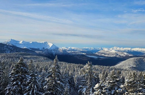Chamrousse Apartment | Rental in Chamrousse " l'écrin des neiges " At the foot of the slopes, magnificent view