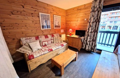 Valfrejus Apartment | Residence Grand Argentier - 2 rooms+cabin 6/8 people heart station 42m2