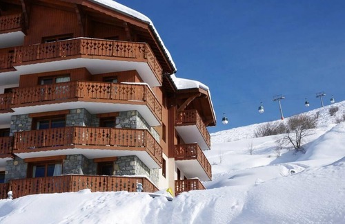 Les Bruyeres Apartment | Residence Les Chalets de l'Adonis * - 4 Room Apartment 8/10 People