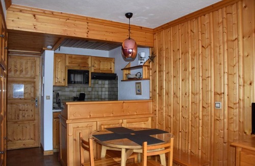 Pralognan-la-Vanoise Apartment | Resort center, 1st floor, balcony, tv, 27m², Pralognan-la-Vanoise