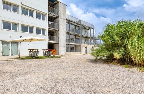 Mudaison Apartment | Room 'Chambre 1' with Shared Terrace, Shared Garden and Wi-Fi, 10 Minutes from the Beach