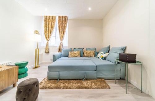 Les Cordeliers Apartment | Saint-Nizier Accommodation for two people near Cordeliers