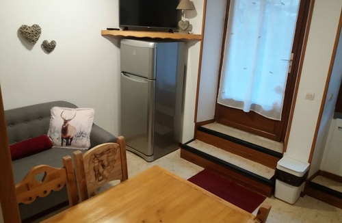 Cauterets Apartment | Self-contained apartment in house in Cauterets