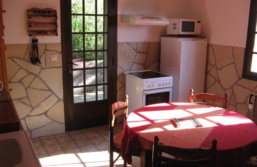 Plaissan House | Semi-detached house with swimming pool in the countryside, ideal for the whole family