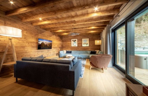 Montriond Ski Chalet | Serene Luxury Getaway Eco Chalet