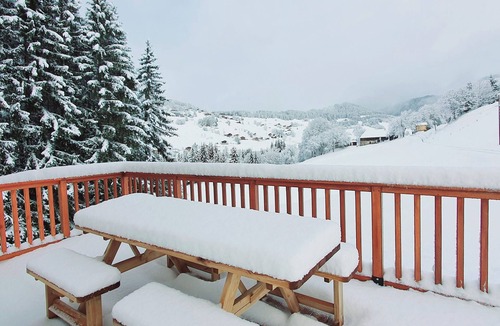 Notre-Dame-de-Bellecombe Ski Chalet | Ski Chalet with sauna, jacuzzi near ski lifts, in tranquil location near Megeve