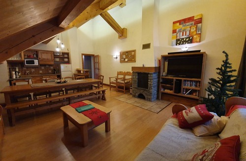 Oz-en-Oisans Apartment | Ski in Ski Out Luxury Apartment with South West Facing Balcony!