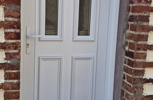 Chateau-Renault House | Small cottage with a beautiful terrace and a view of the garden