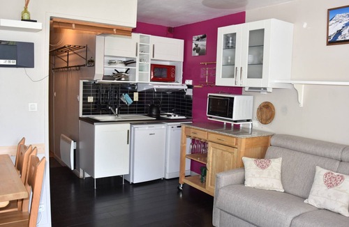 Pralognan-la-Vanoise Apartment | South-facing studio 4 pers, near center, terrace