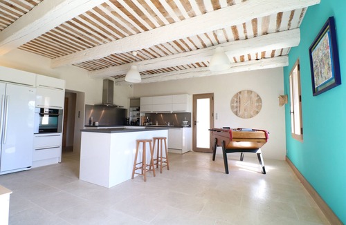 L'Isle-sur-la-Sorgue Other | Spacious and quiet farmhouse in Isle sur la Sorgue
