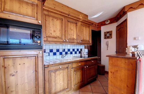 Reberty Apartment | Spacious and comfortable flat near slopes with balcony