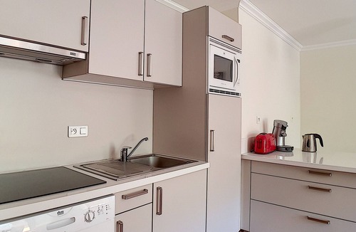 Les Menuires Apartment | Spacious apartment with balcony, sauna, hammam, WIFI, close to slopes