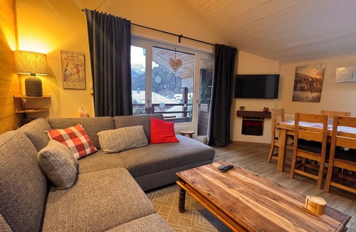 Saint-Jean-dʼAulps Apartment | Spacious, family 3 bedroom duplex - only 50m from the ski slopes