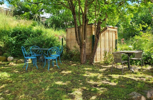 Reynes Apartment | Spacious, fully equipped studio with a terrace, large pool, and shared kitchen