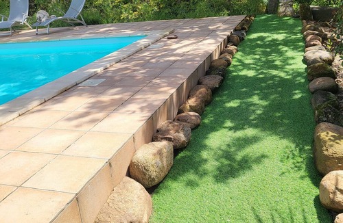 Reynes Apartment | Spacious, fully equipped studio with a terrace, large pool, and shared kitchen