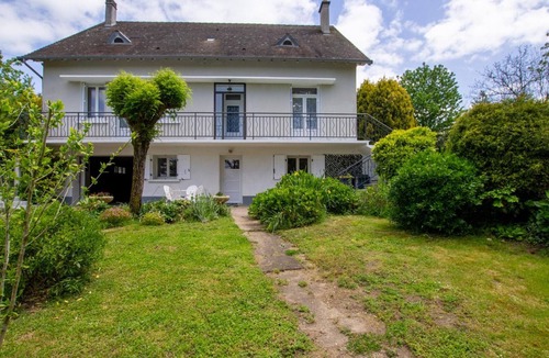 Payzac Cottage | Spacious Home with Garden, WiFi, and Games Room Near Dordogne's Best Sights