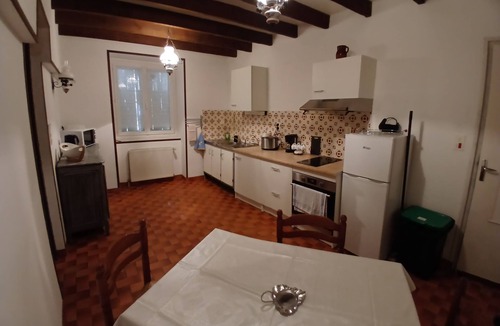 Escamps House | Spacious, peaceful village house.