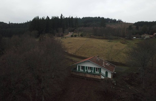 Arcon House | Squirrel cottage, independent, not overlooked, on 7000m2 of wood property