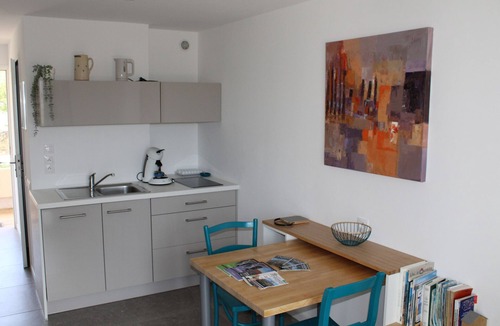 Mollans-sur-Ouveze Apartment | Studio équipé 2 personnes 409