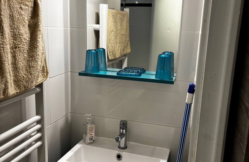 Palavas-les-Flots Apartment | Studio apartment in the pedestrian district near the Institut Saint-Pierre