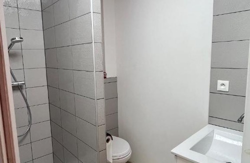 Florentin-la-Capelle Apartment | Studio au bord de la Rivière