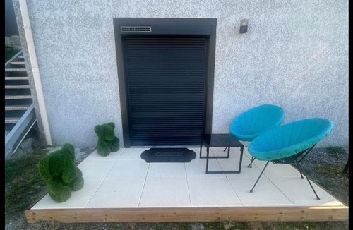 Villargondran Apartment | Studio aux pieds des stations, vélos, motos et rando